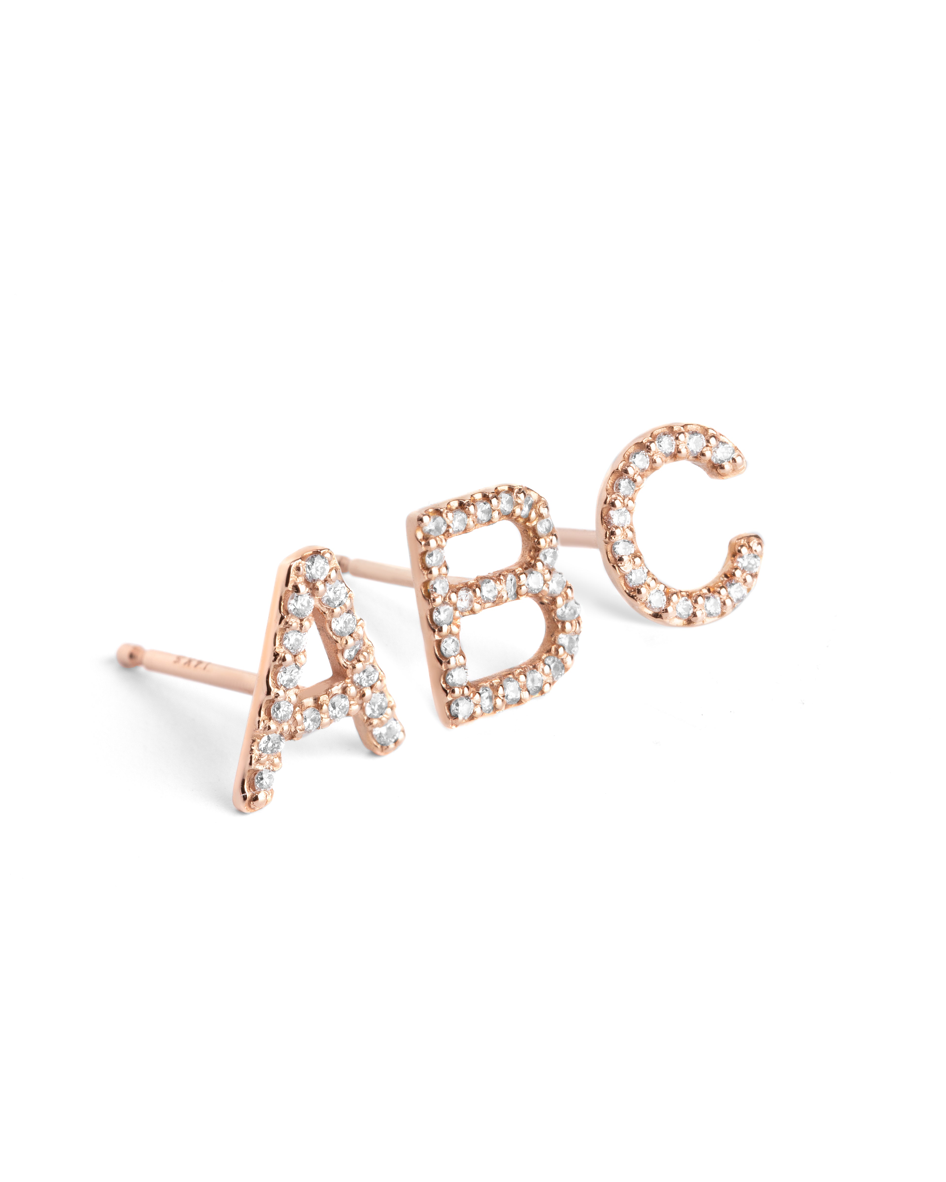 CLASSIC DIAMOND INITIAL STUD