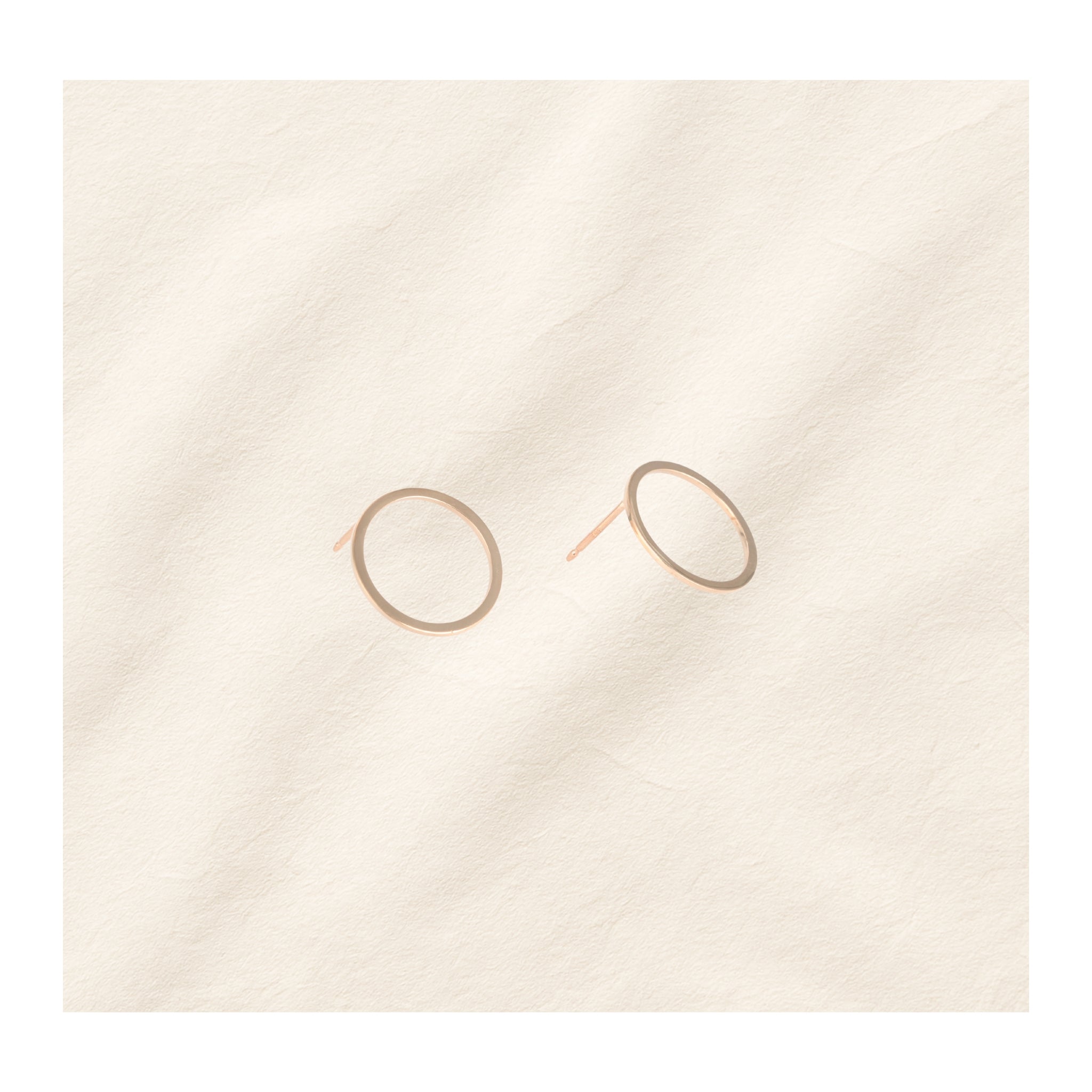 CIRCLE STUDS