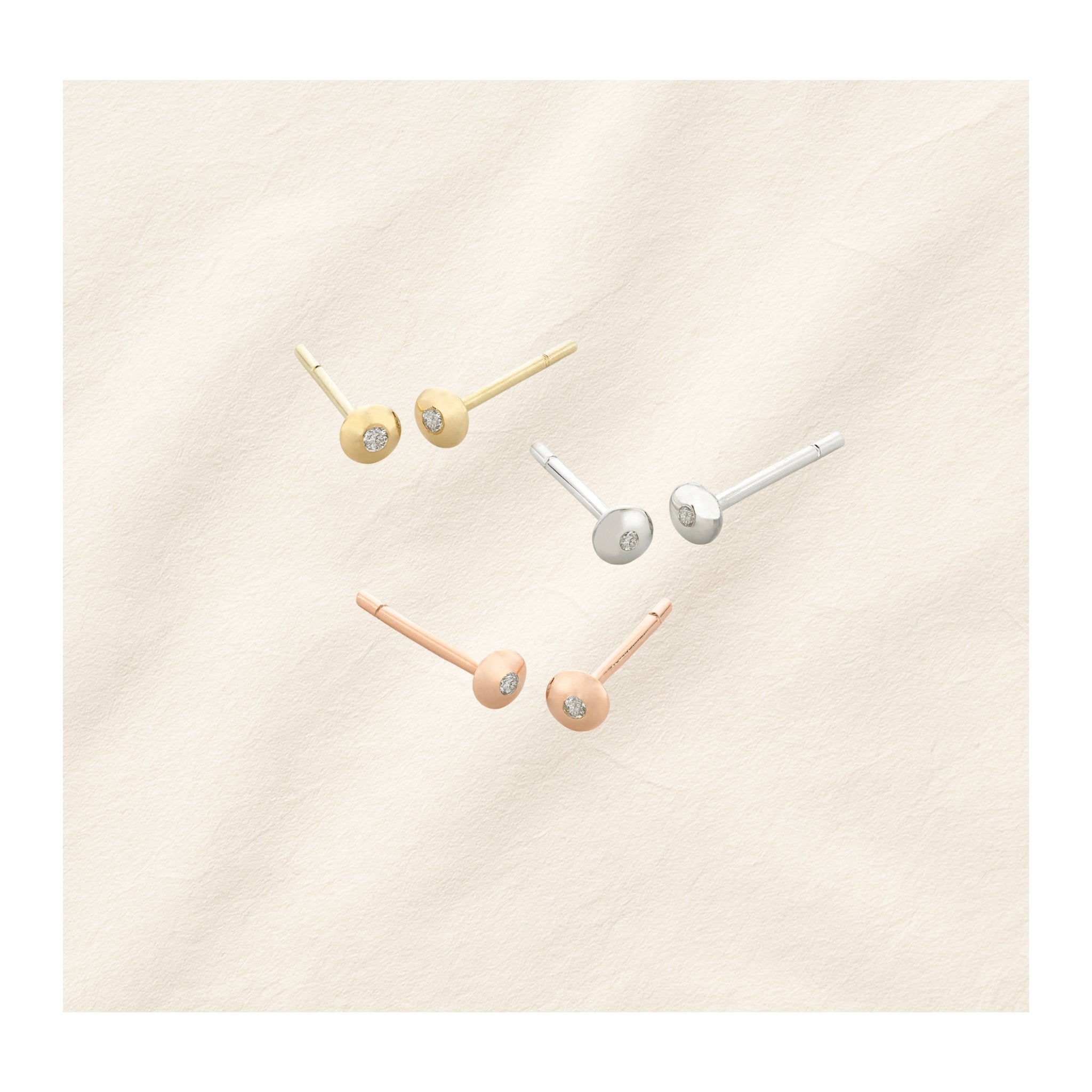DIAMOND DOT MINI STUDS