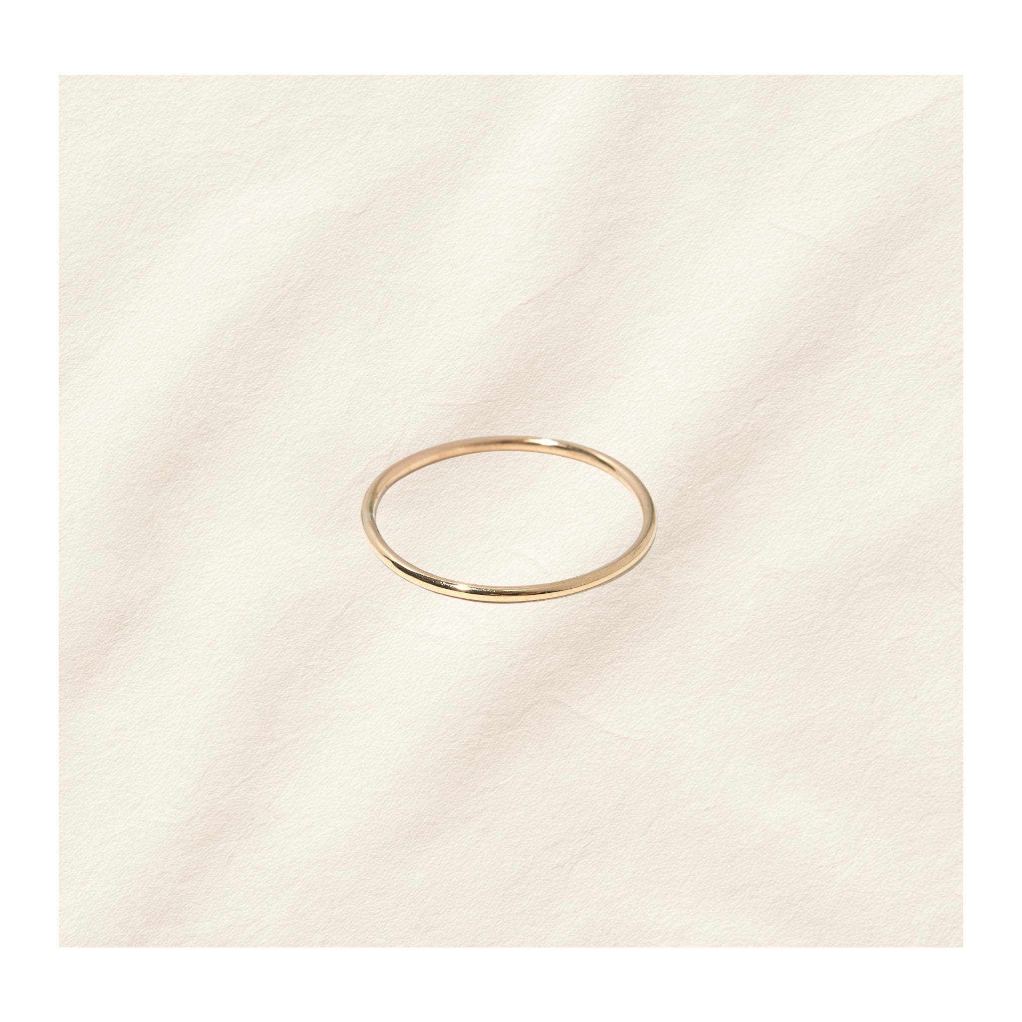 SUPER THIN STACKABLE