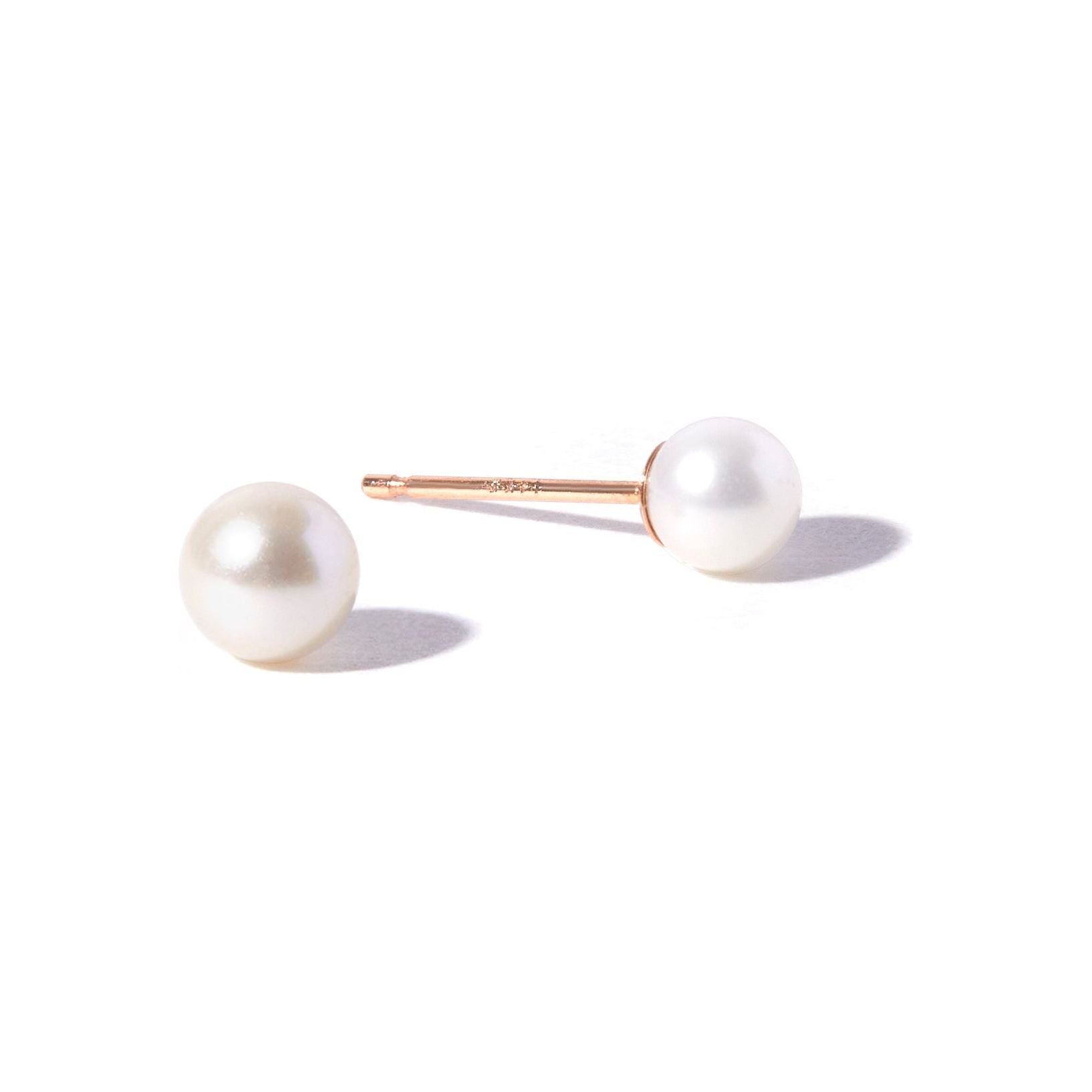 BABY PEARL STUD